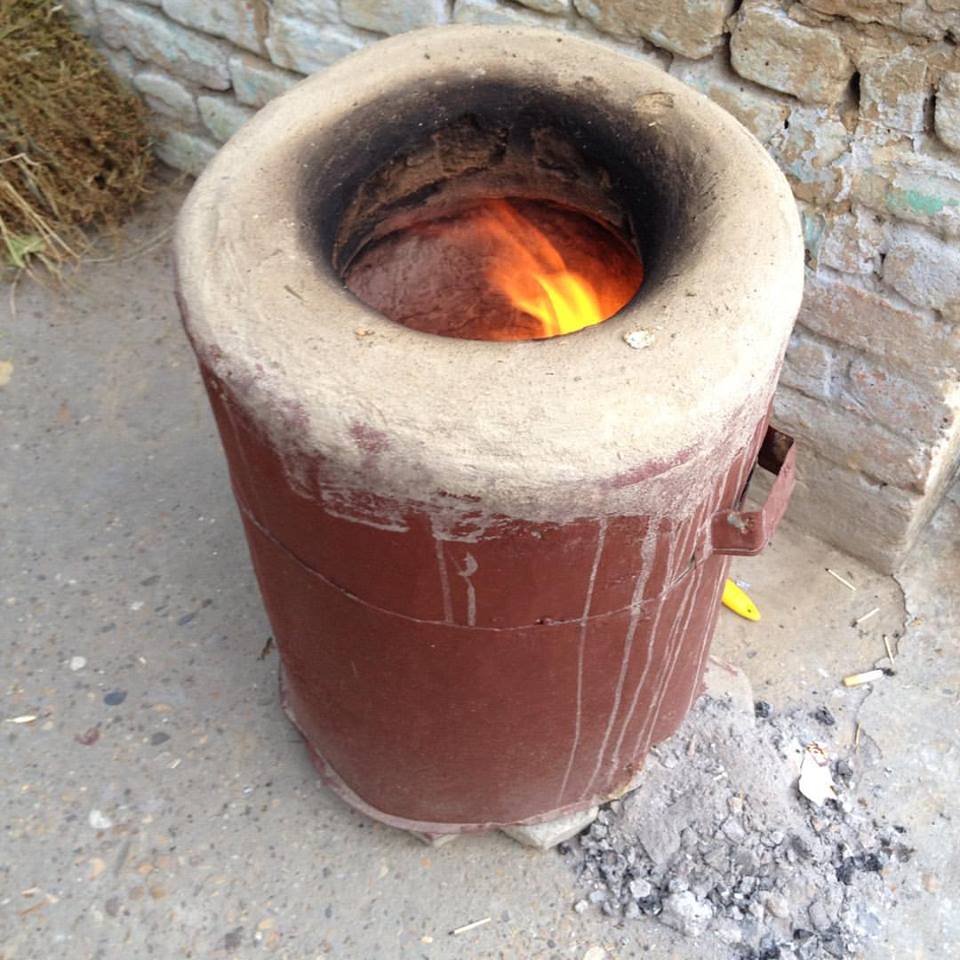 インドのタンドール（オーブン）