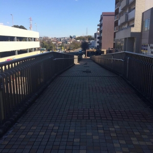 歩道橋終点