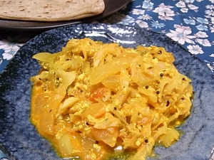 キャベツとチーズのカレー