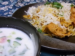 ハイデラバーディダムビリヤニ・野菜ライタ