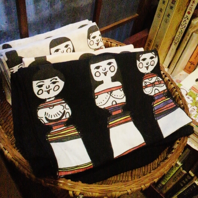 こけしTシャツ