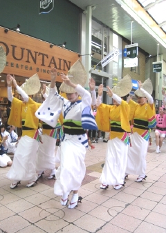阿波踊り
