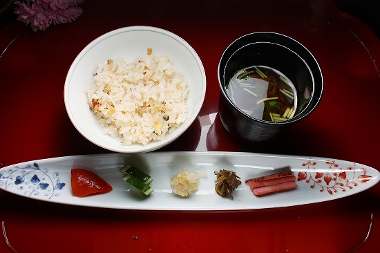 お食事