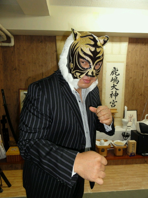 ザ・タイガー プロレスマスク 美品・初代 タイガーマスク 直筆サイン