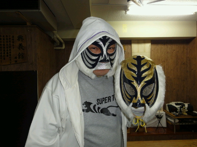 初代スーパータイガー試合用マスク 初代スーパータイガー試合用マスク 初代スーパー・タイガー スペシャル