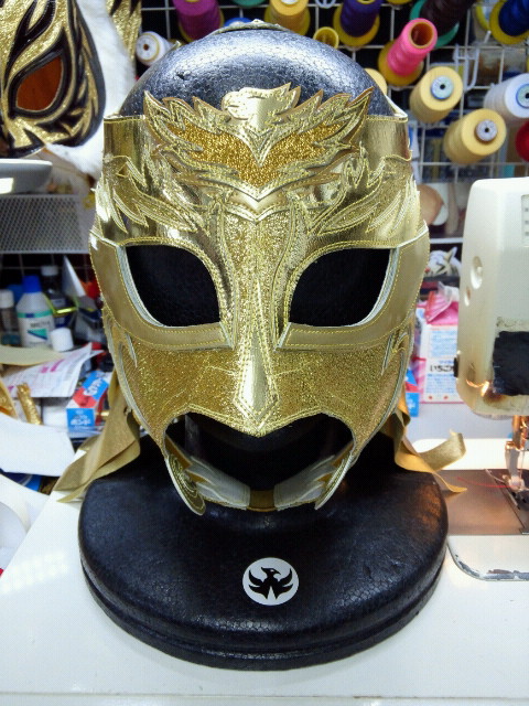 ハヤブサ(初代)のサイン入りプロレスマスク Amazon.co.jp: プロレス マスク ハヤブサ ダークサイド 直筆サイン入