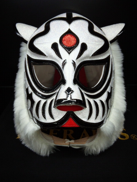TIGER ARTS 】より『初代タイガーマスク/白虎ストロング/化身モデル 