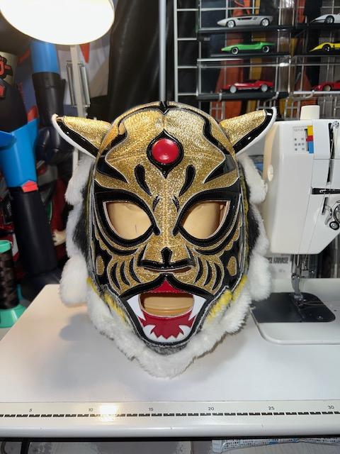 [新品未開封！]初代タイガーマスク牙付き金マスクソフビ 新品未開封！]初代タイガーマスク牙付き金マスクソフビ - メルカリ