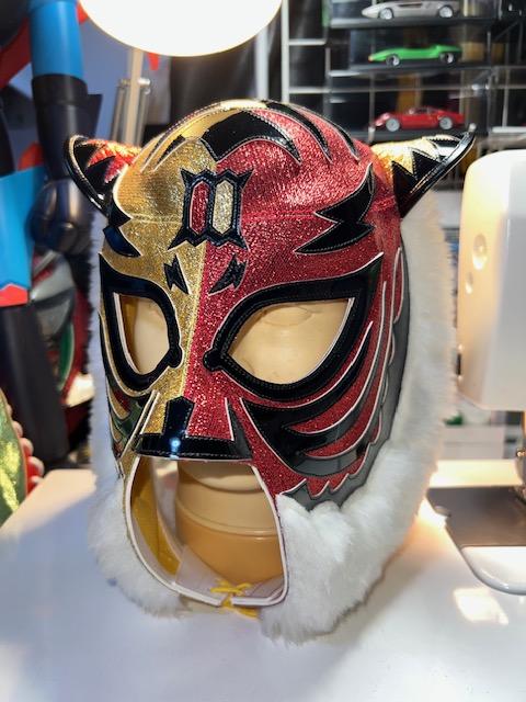 初代タイガーマスク Ⅲマーク 赤×金ハーフ MGE〔オーナーズマスク