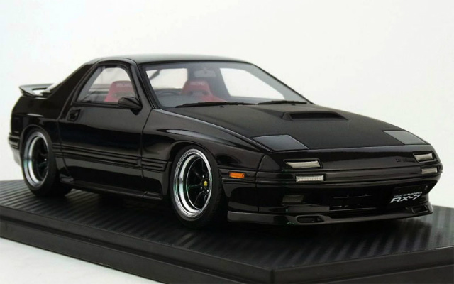 1/18スケール「サバンナRX-7（FC3S）」走り系仕様 2種