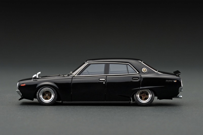 オンラインショップ限定「1/43 ヨンメリ ホワイト＆ブラック」×2種 ご