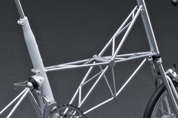 1/6スケール 自転車ミニチュアモデル「モールトンS」発売！ | ignition