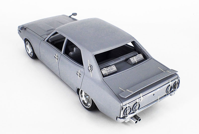 IG1980 1/18 Skyline2000GT-X (GC110) ヨンメリ IG1847 1/18 Nissan Skyline 2000 GT-R (KPGC110) Silver With Engine