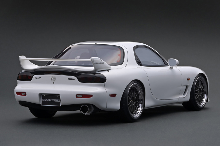 ミニカーとプラモデルの専門誌「モデルカーズ 293号(10月号）」発売 