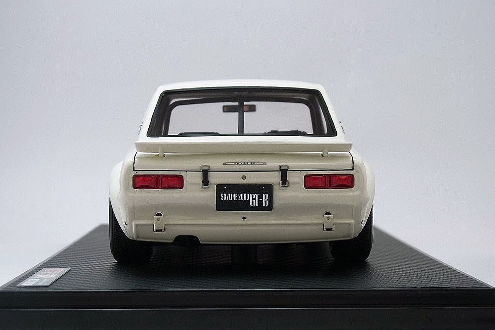 1/18スケール「ハコスカ ワークス(KPGC10) ホワイト」カラーサンプルUP