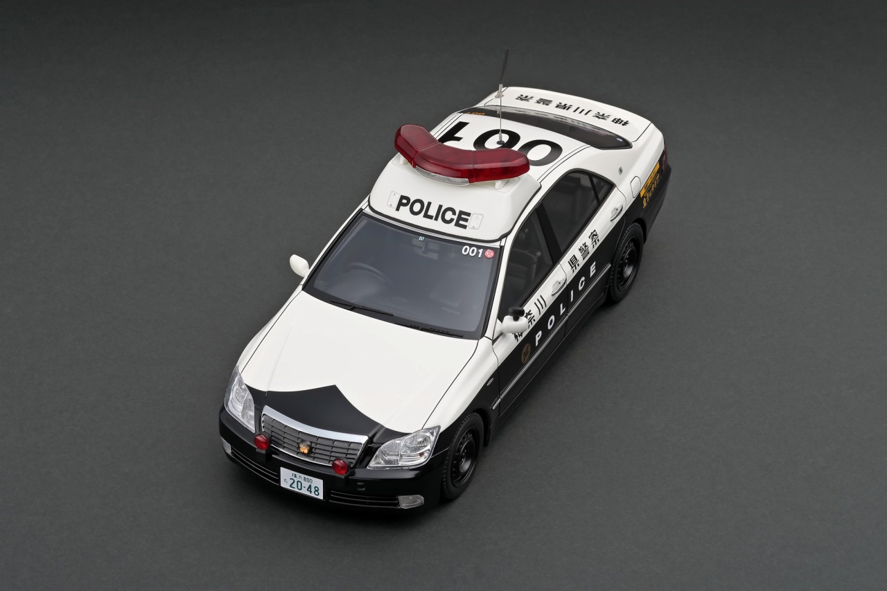1/18 WEB限定フィギュア付 「クラウン (180) 神奈川県警001号
