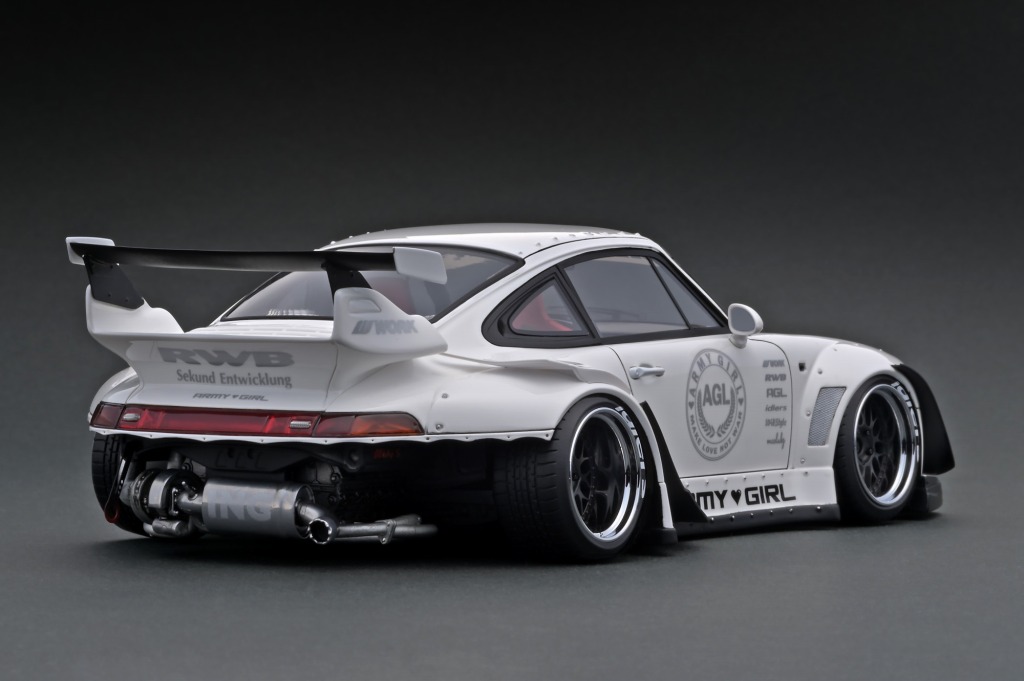 発売間近！新製品ピックアップ「1/18 スケール RWB 993」各種
