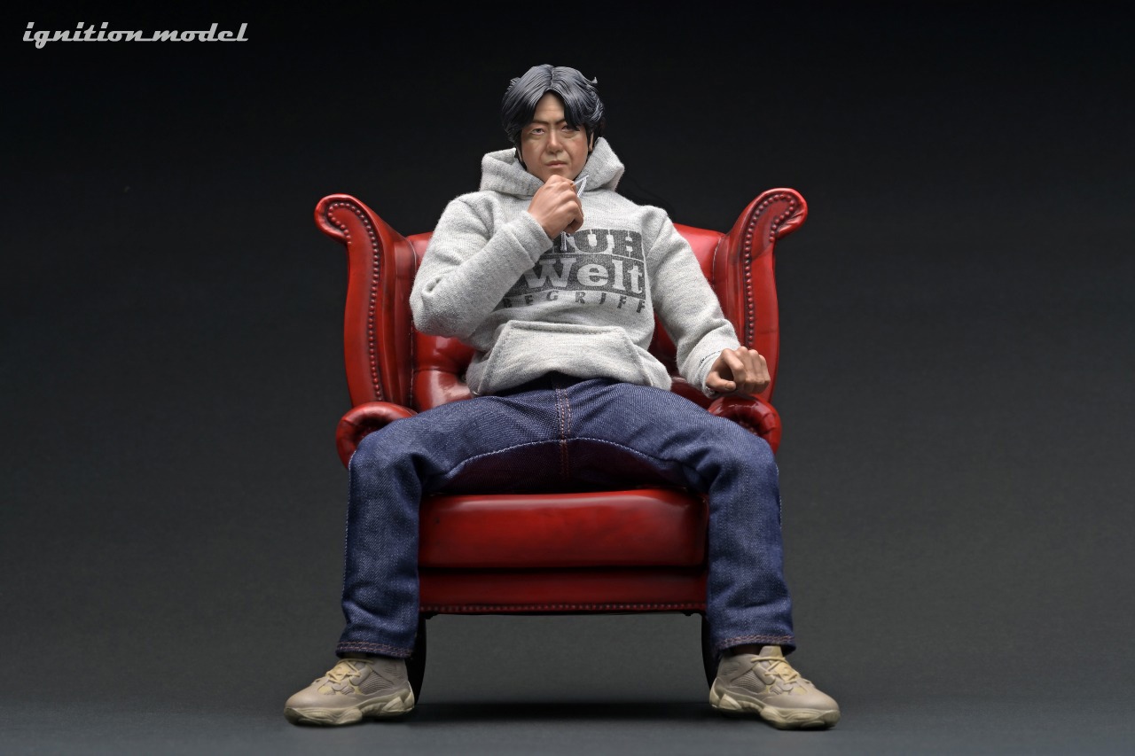 RWBのカリスマオーナー「1/6 中井 啓 氏 フィギュア」を限定販売 RWBのカリスマオーナー「1/6 中井 啓 氏 フィギュア」を限定販売