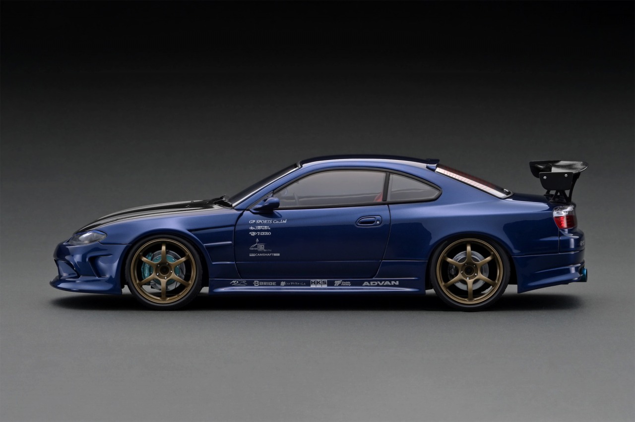 イグニッションモデル 1／18スケール VERTEX EDGE S15 SILVIA