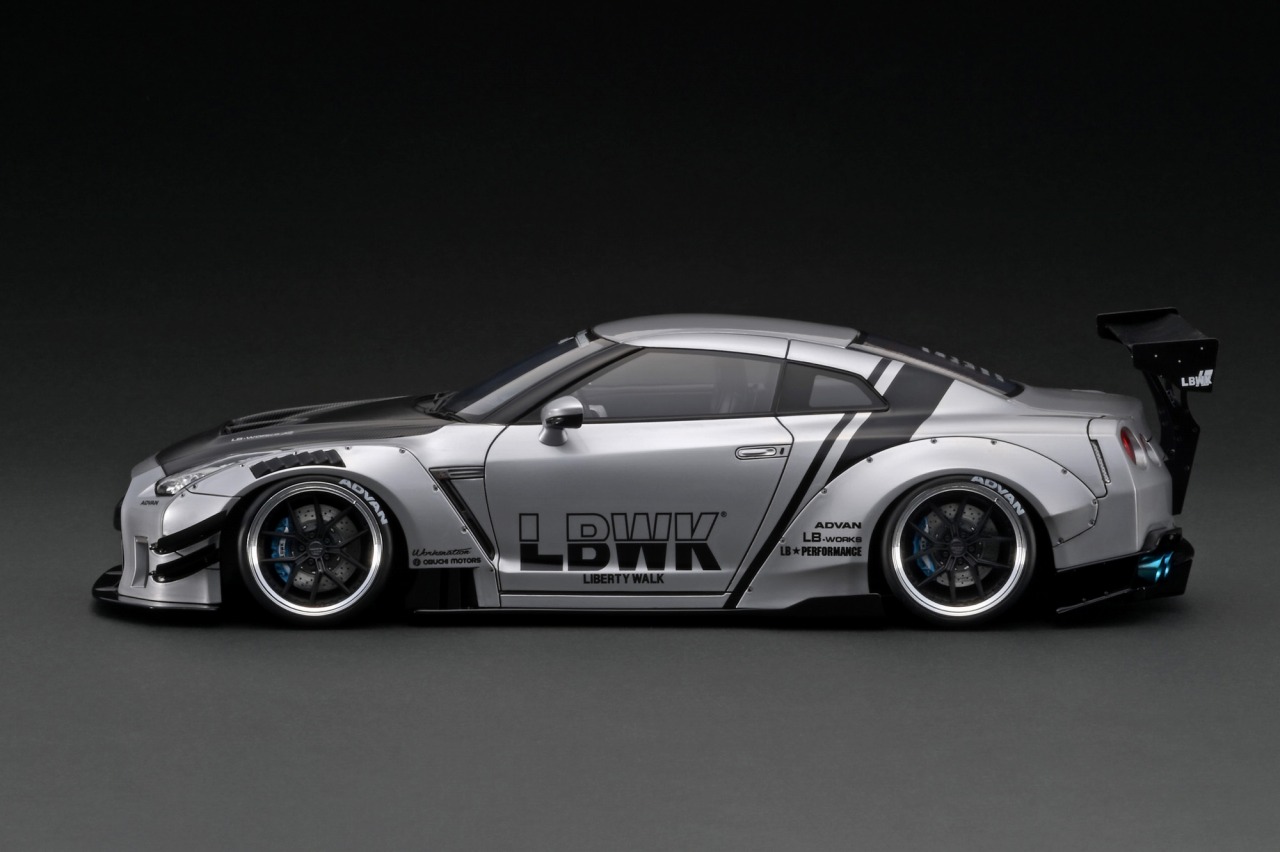 1/18 フィギュア付WEB限定モデル「LB-WORKS GT-R R35 type 2」11