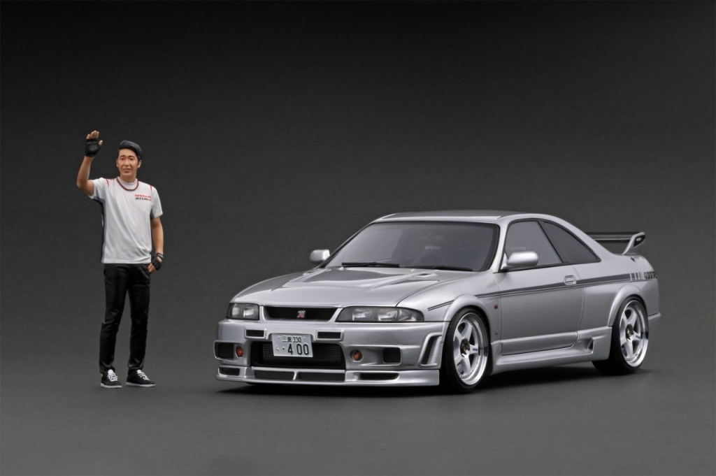 イベント会場＆WEB限定 ：フィギュア付「1/18 Nismo R33 GT-R 400R