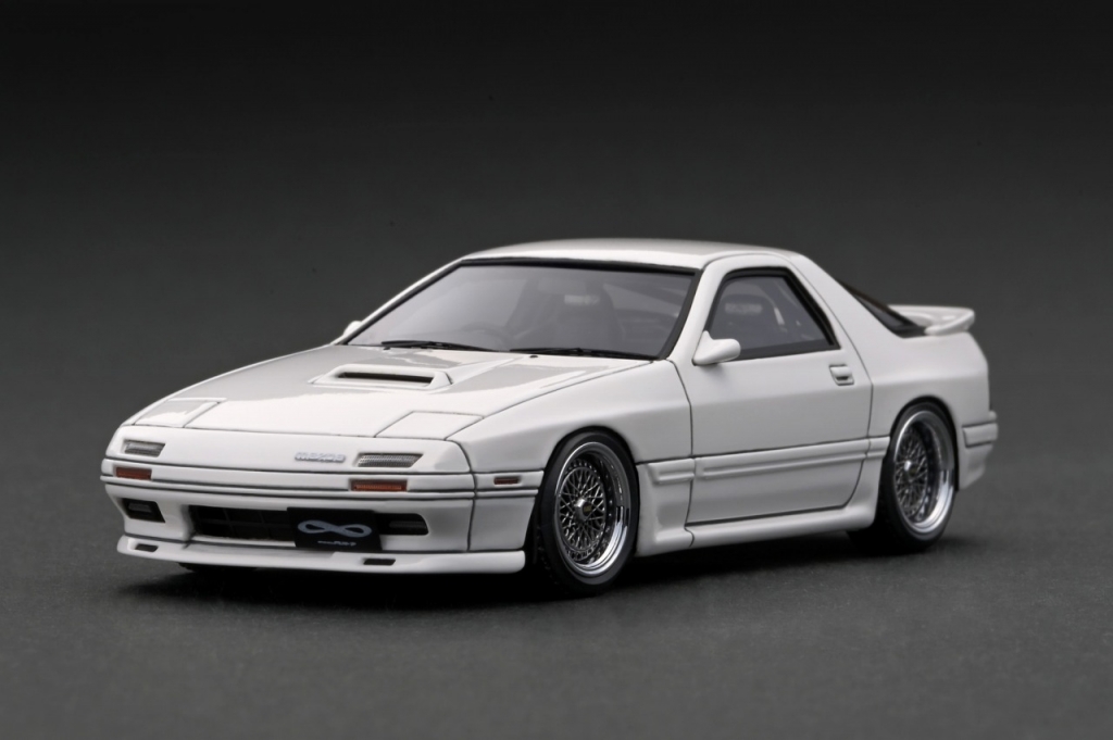 1/43スケール「サバンナRX-7（FC3S) アンフィニ」カラーサンプルUP