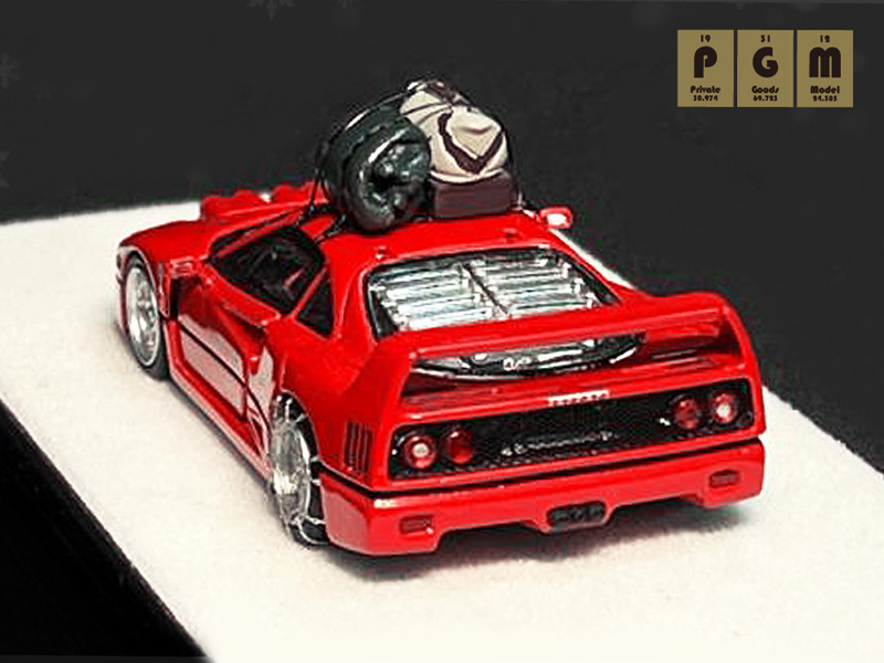 PGM フェラーリ F40 1/64 全開閉モデル 雪山仕様 1/64 PGM Ferrari F40 Red Full Open Regular Christmas Winter PGM