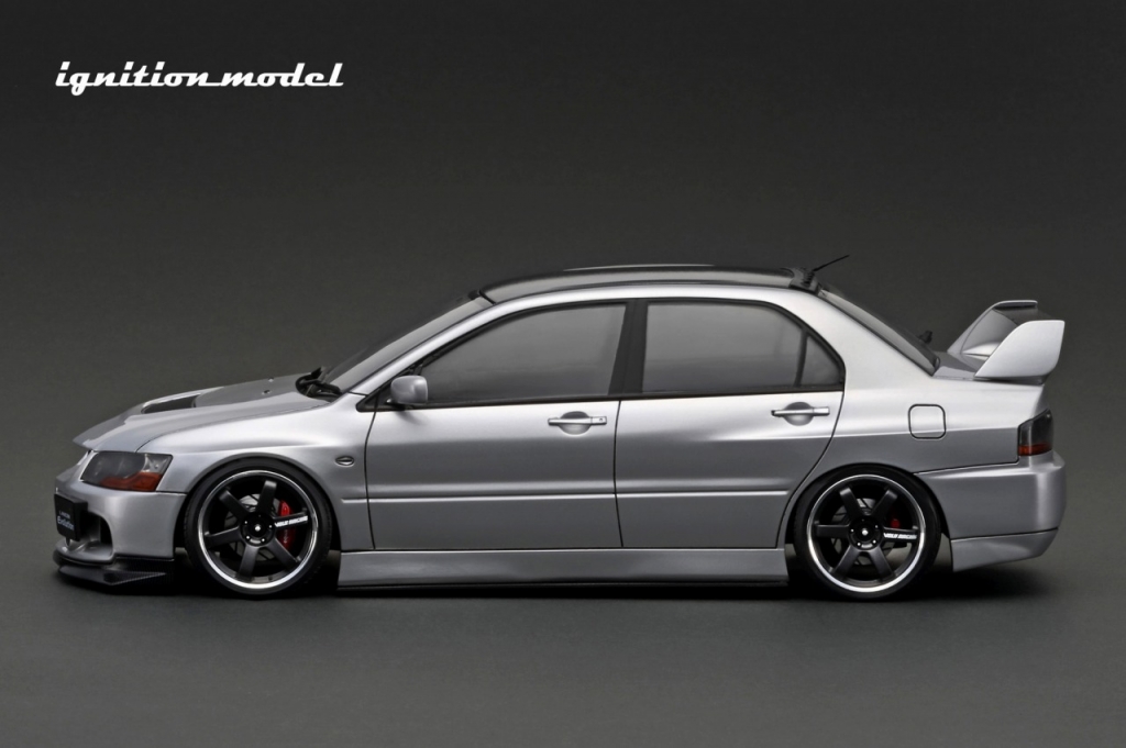 1/18リアルウィン　ランサーエボリューション8ワゴン Amazon | イグニッションモデル 1/18 Mitsubishi Lancer