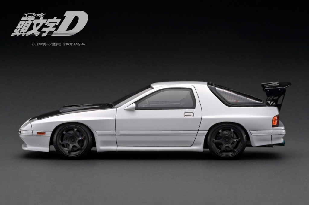 いよいよ明日！1/18「涼介」フィギュア付 限定モデル：頭文字D