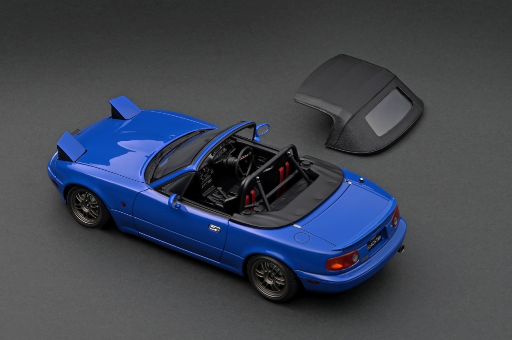 1/18スケール 新製品「ユーノス ロードスター (NA)」カラー 1/18スケール 新製品「ユーノス ロードスター (NA)」カラー
