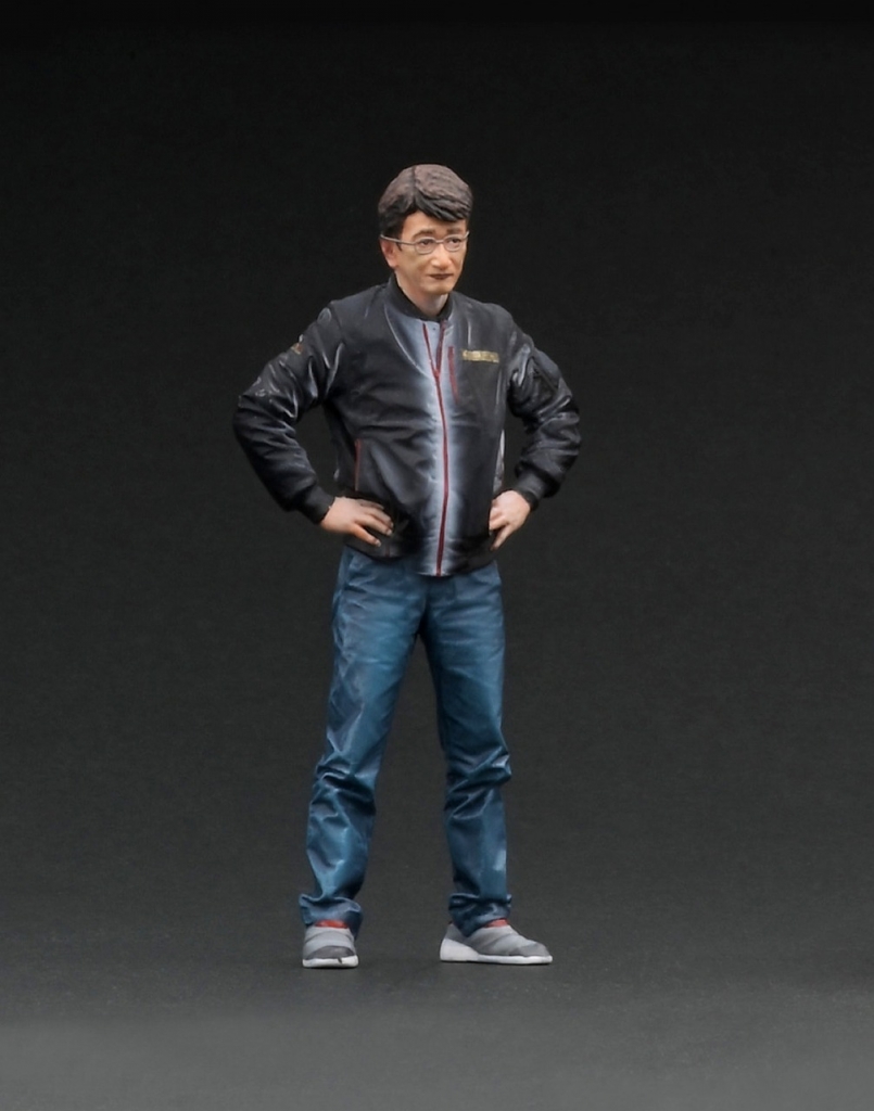 精巧なスモーキー永田フィギュア付属！」伝説のGT-300スープラが1/18
