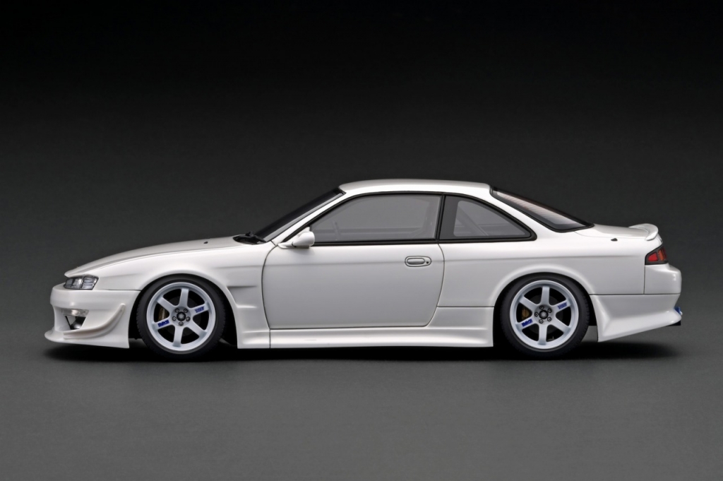 独特な店 1/18スケール 「VERTEX シルビア（S14) 後期型」カラーサンプル ホビーラジコン