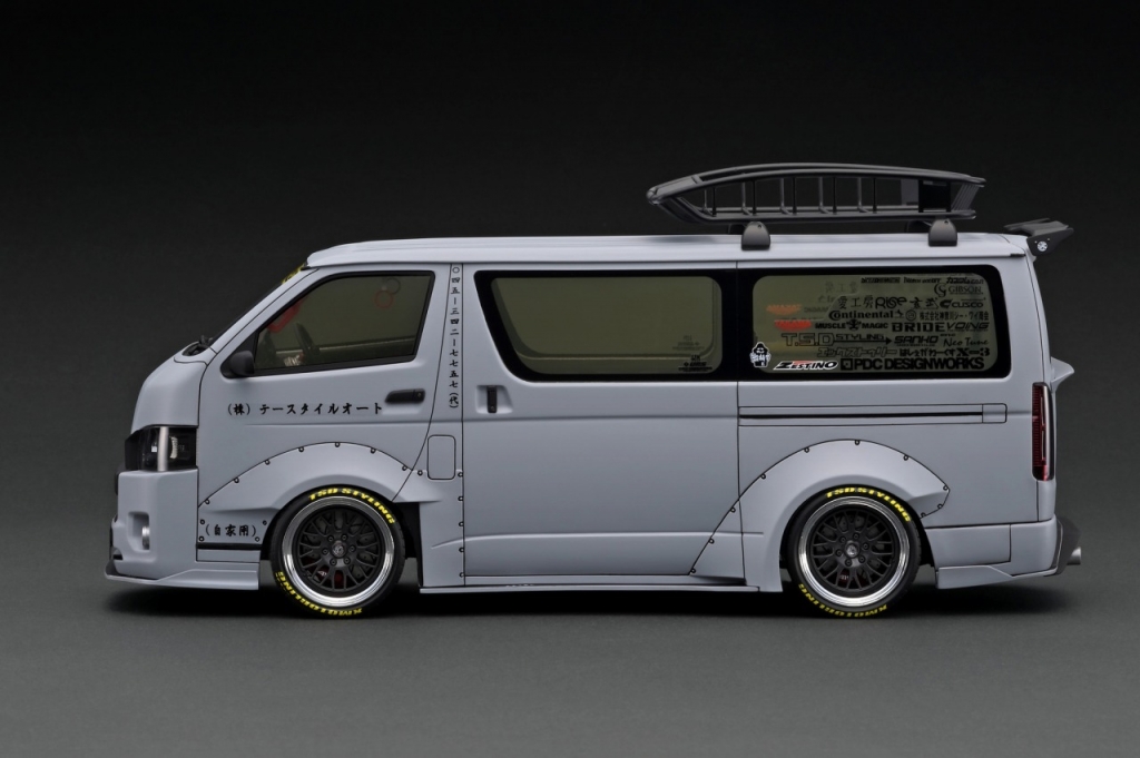 明日！1/18スケール 限定モデル「T・S・D WORKS HIACE ルーフラック付