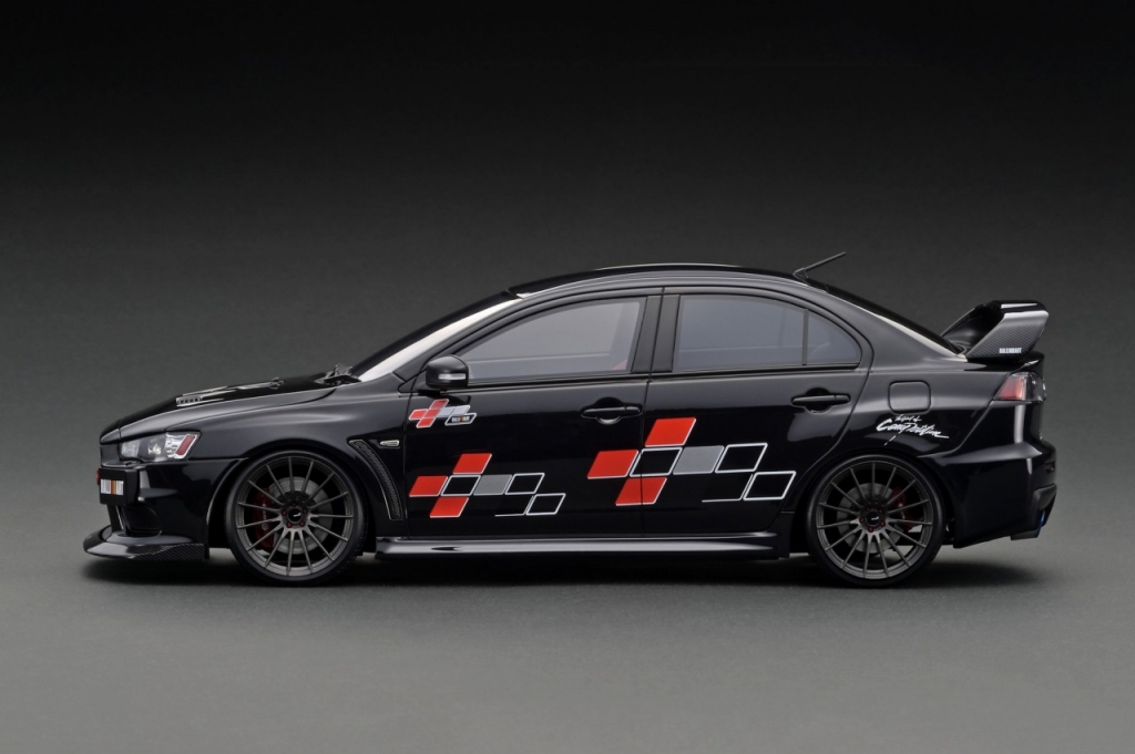 明日、1/18エンジン付 WEB限定モデル「Lancer Evolution X (CZ4A