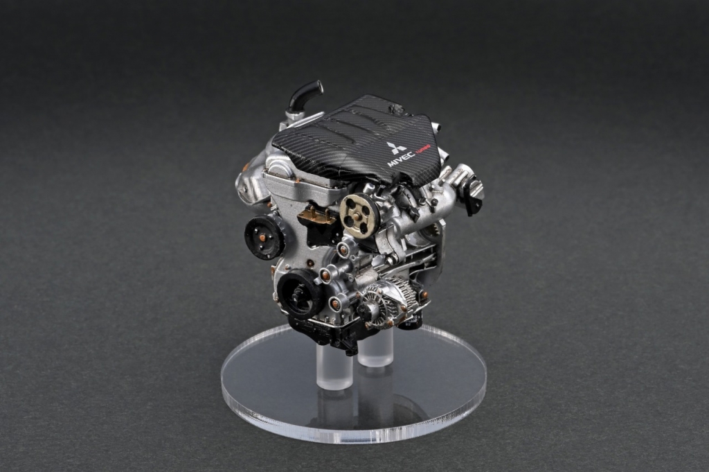 明日、1/18エンジン付 WEB限定モデル「Lancer Evolution X (CZ4A