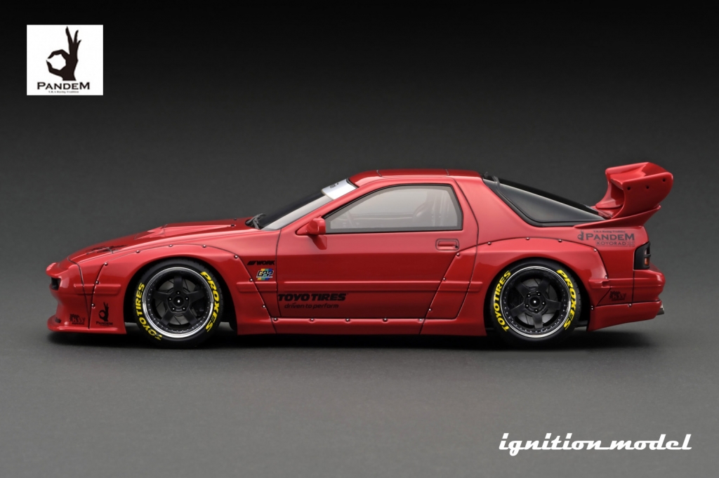 1/18スケール「PANDEM RX-7 (FC3S)」に仕様違いのバリエーション 1/18スケール「PANDEM RX-7 (FC3S)」に仕様違いのバリエーション