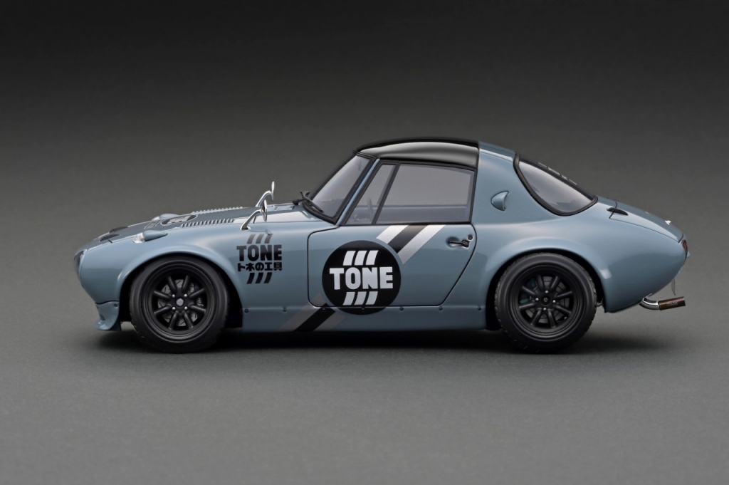 トヨタ スポーツ 800  カタログ（オリジナル） photo2L.jpg