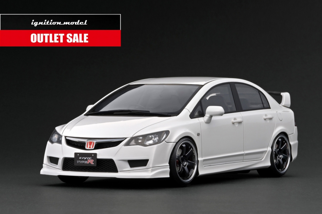 ignition model RE雨宮 RX-8 1/18 ホワイト ignition model RE雨宮 RX-8 1/18 ホワイト