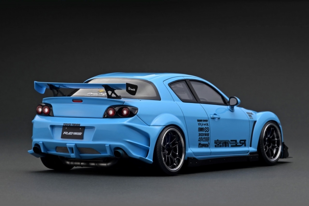 1／18 MAZDA ＲＸー8 パトカー 1／18 MAZDA RXー8 パトカー Amazon.co.jp: オートアート