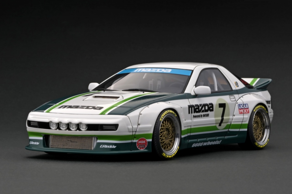 1/18スケール「PANDEM RX-7 (FC3S)」一般発売分 ご予約受付中