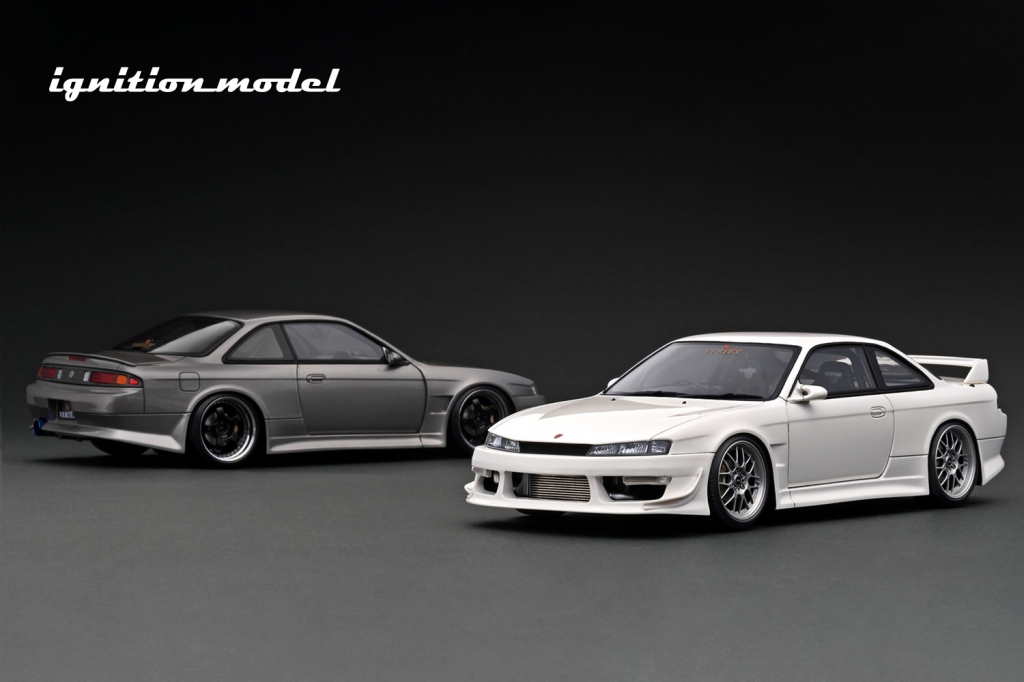 予告:1/18 エンジン付 WEB限定モデル「VERTEX S14 Silvia Red 予告:1/18 エンジン付 WEB限定モデル「VERTEX S14 Silvia Red