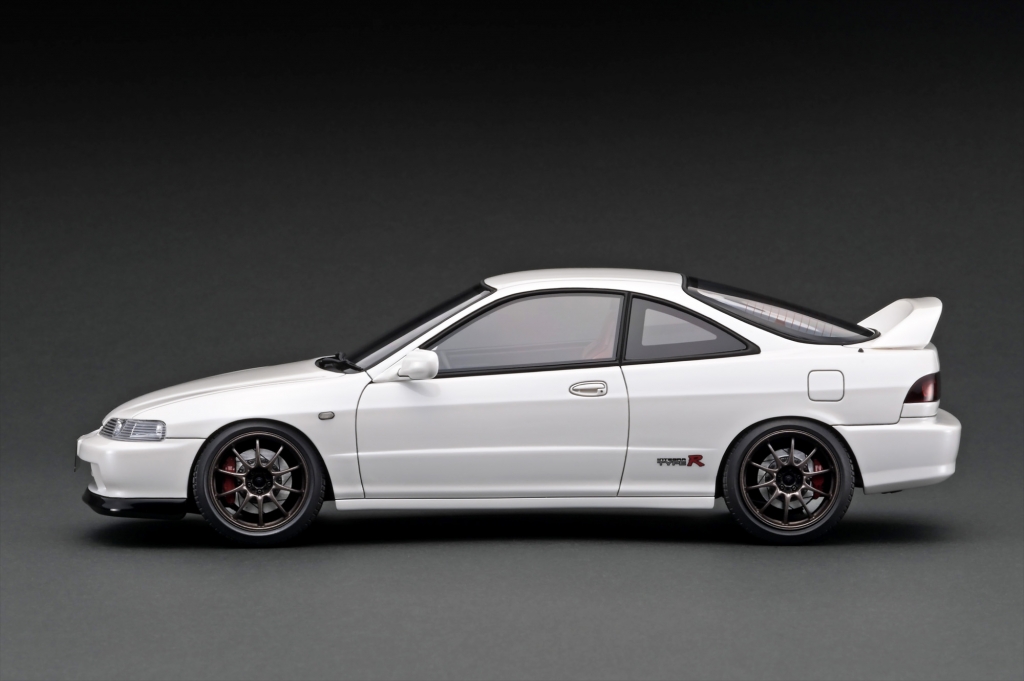 予告:1/18 エンジン付 WEB限定「インテグラ(DC2) タイプR」3/4 予告:1/18 エンジン付 WEB限定「インテグラ(DC2) タイプR」3/4