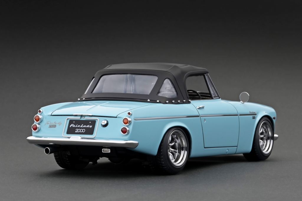 1/18スケール「DATSUN Fairlady 2000 (SR311)」各種は3月14日 1/18スケール「DATSUN Fairlady 2000 (SR311)」各種は3月14日
