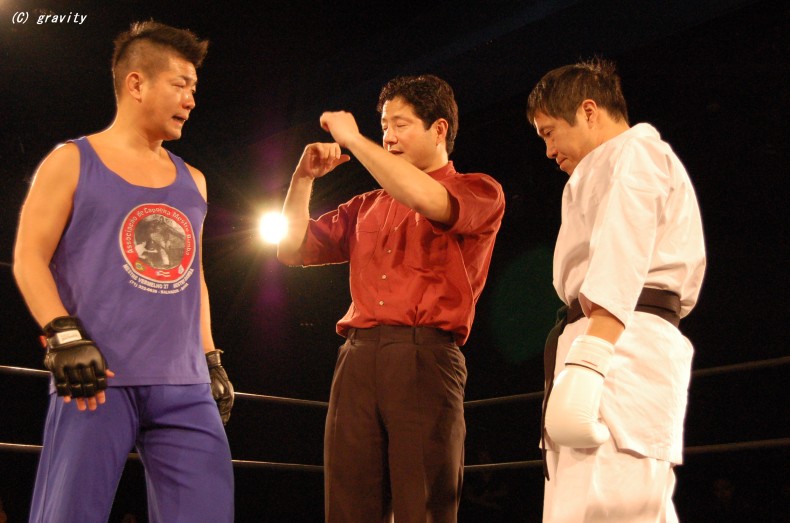 羽田真宏vsペドロ高石、ラウンドガールなど 武頼漢/1.21写真レポート (旧)gravity 女子格闘技ニュース