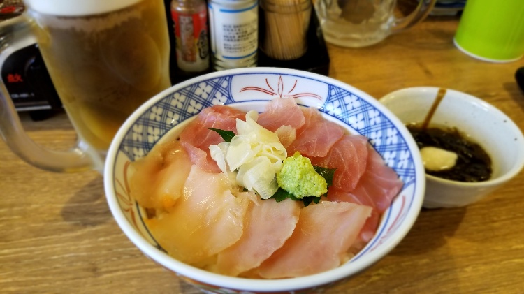 まぐろ丼