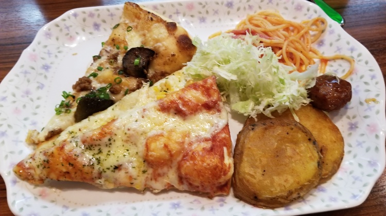 シェーキーズ