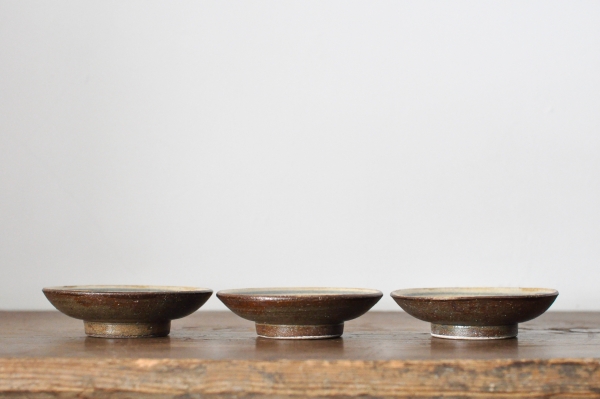 やちむん 唐草掻き落とし 大皿（40㎝）読谷村北窯