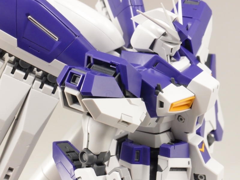MG 1/100 RX-93-v2 Hi-vガンダム Ver.Ka (機動戦士ガンダム 逆襲