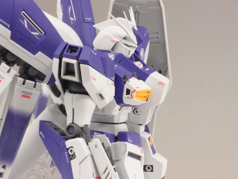 MG 1/100 RX-93-v2 Hi-vガンダム Ver.Ka (機動戦士ガンダム 逆襲