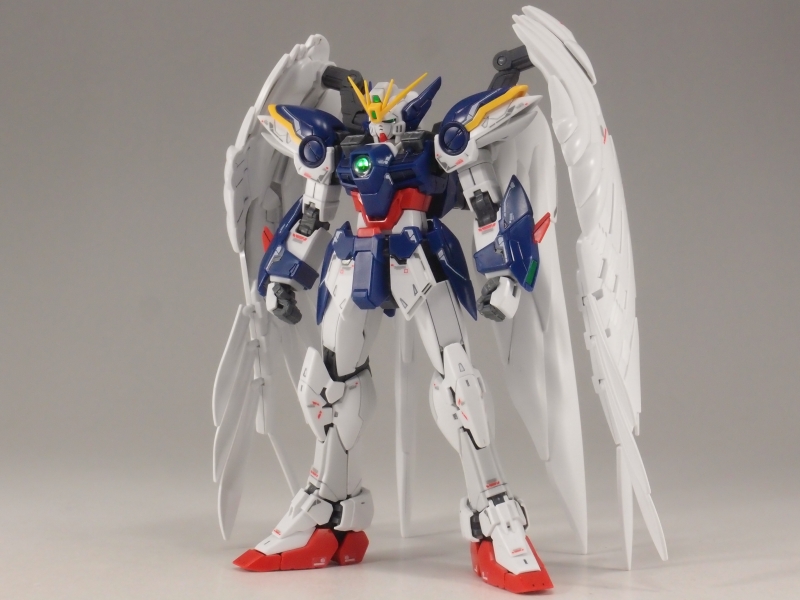 再入荷在庫ガンダム ＲＧ 1/144 ウイングガンダムゼロ ＥＷ & ドライツバーク［チタニウムフィニッシュ］+ＥＷ用 拡張エフェクトユニット 未組立 機動戦士ガンダム